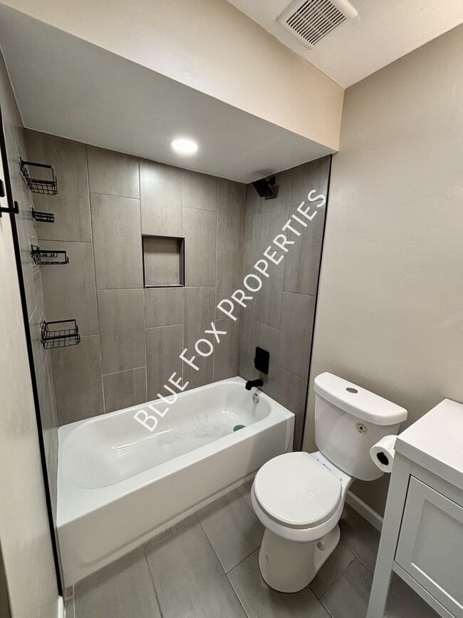 Building Photo - 2480 Rose Peak Dr