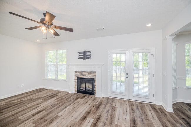 Building Photo - 5270 Copse Dr
