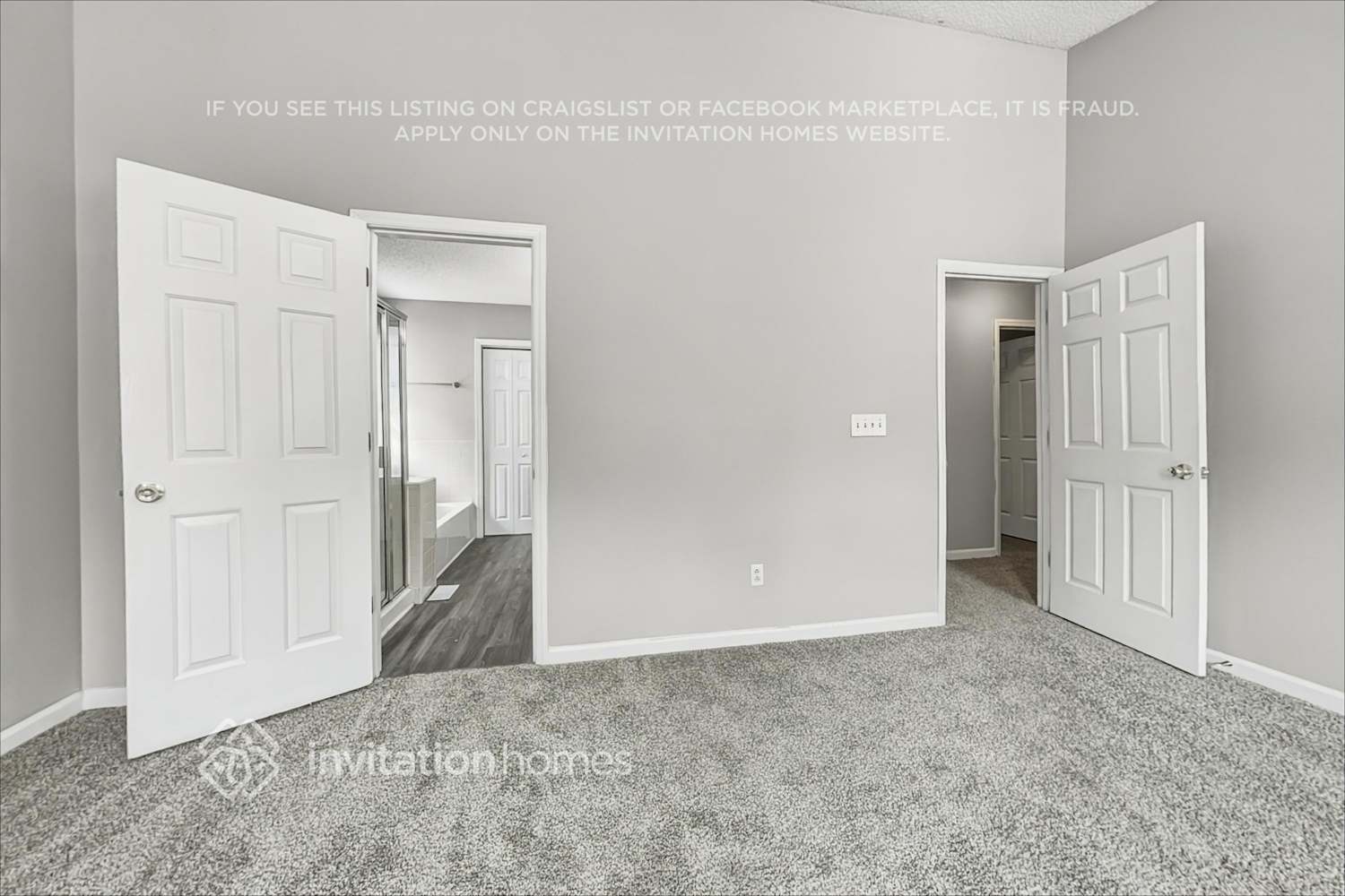 Building Photo - 3939 Armitage Dr