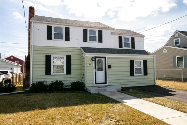 Primary Photo - 182 North Pl