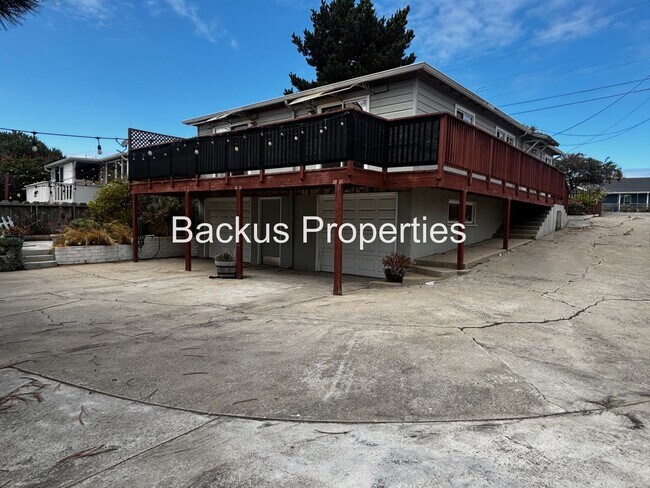 Building Photo - 550 Trinity Ave