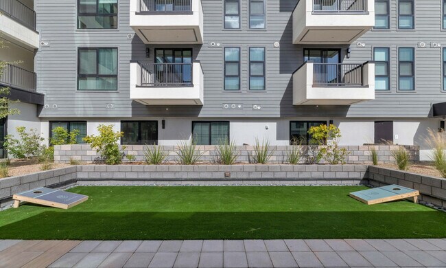 Building Photo - 4225 N 32nd Pl