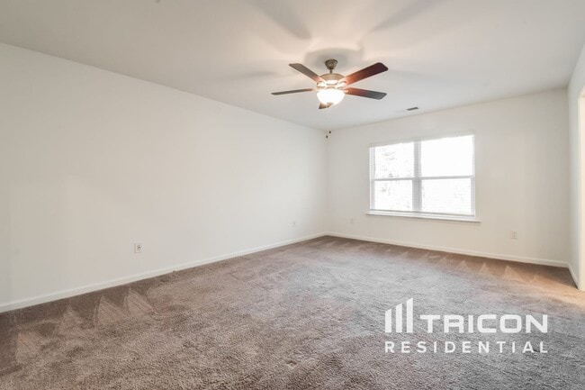 Building Photo - 2090 Rosemary Park Ln