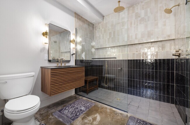 Master bath - 14 Bank St