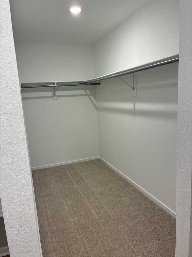Building Photo - 1406 Manor Ct