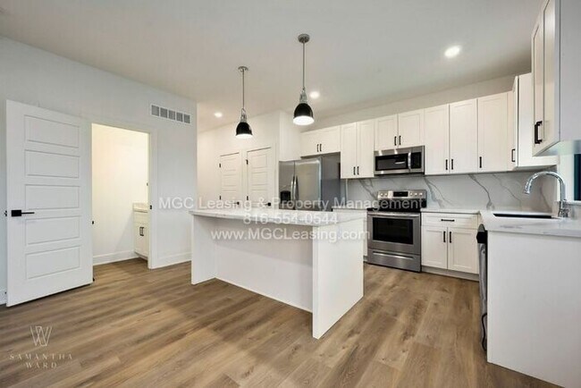 Building Photo - Ayden Place Townhome