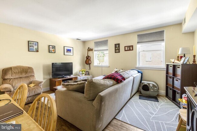 Building Photo - 620 S 18th St