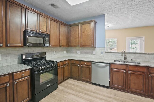 Building Photo - 5078 McEver View Dr