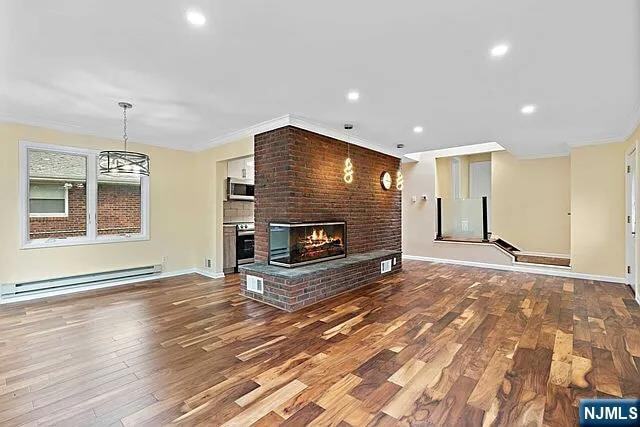 Building Photo - 24 Irving Ave