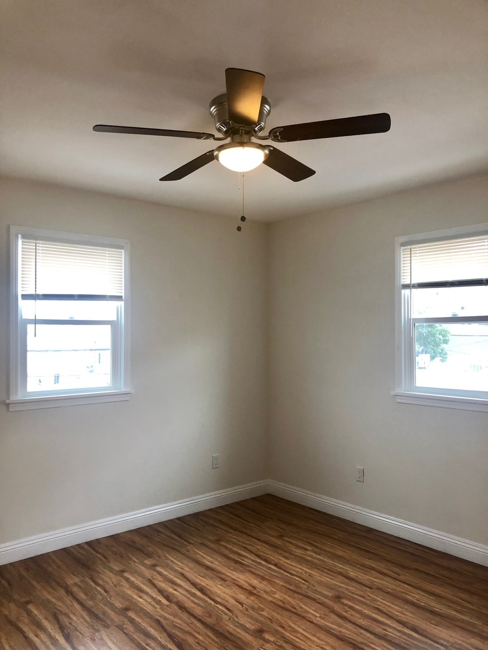 Building Photo - 256 S Alexandria Ave