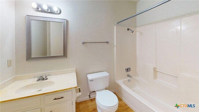 Building Photo - 3705 Hereford Ln