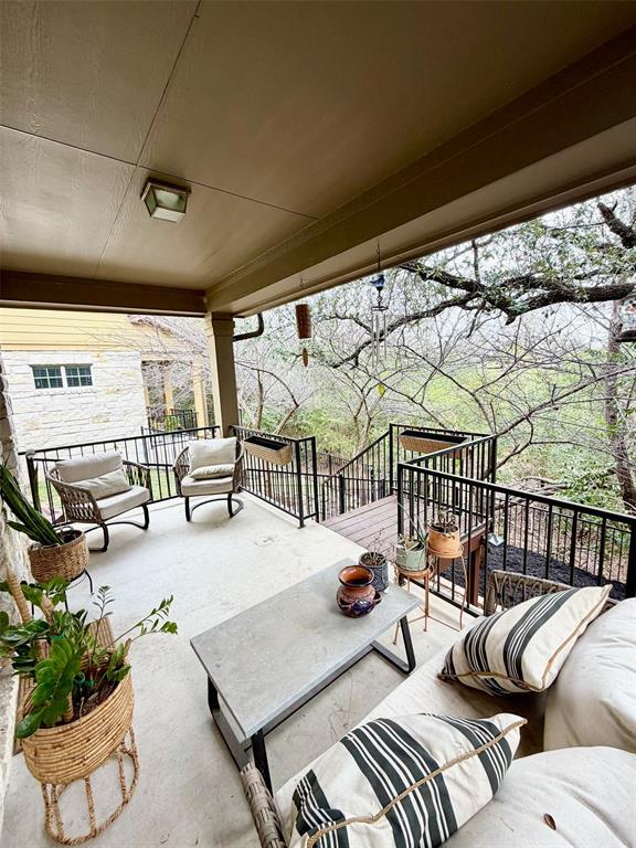 Building Photo - 1310 W Parmer Ln