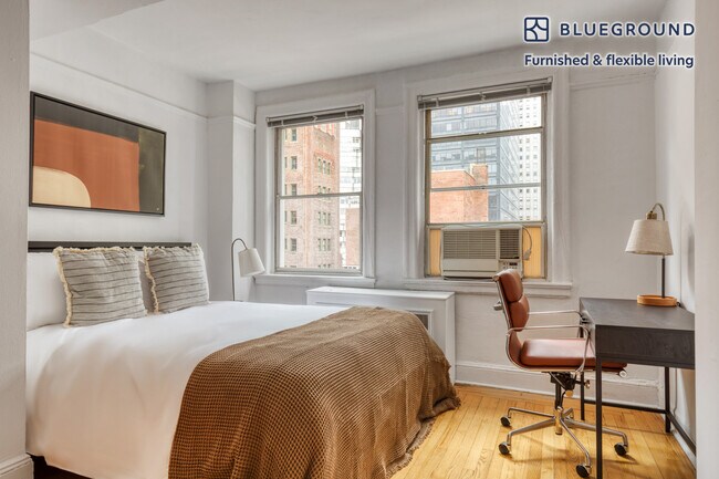 Building Photo - 150 E 39th St