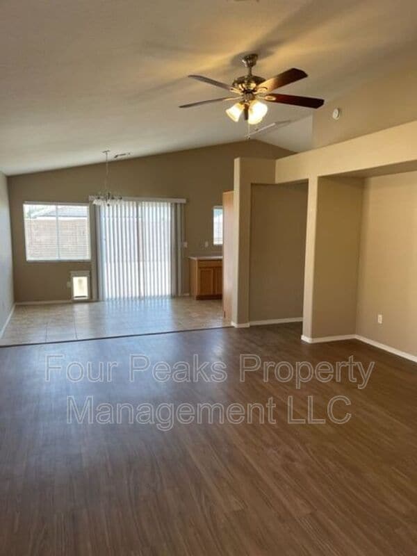 Building Photo - 11531 E Covina