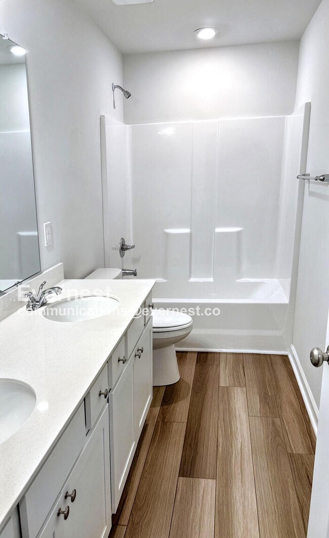 Building Photo - 425 Infinity Cir