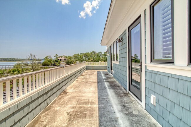 Building Photo - 4 Bedroom 4.5 Bath Home in Dunes West - Mt. Pleasant