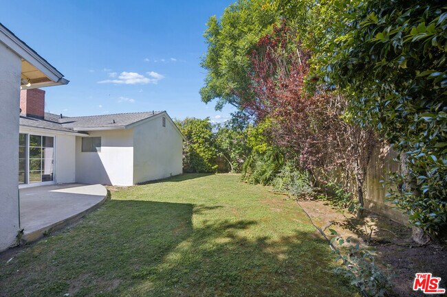 Building Photo - 3262 Woodbine St