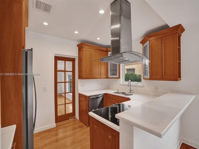 Building Photo - 527 SW 20th Rd