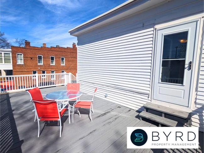 Building Photo - 3027 Floyd Ave