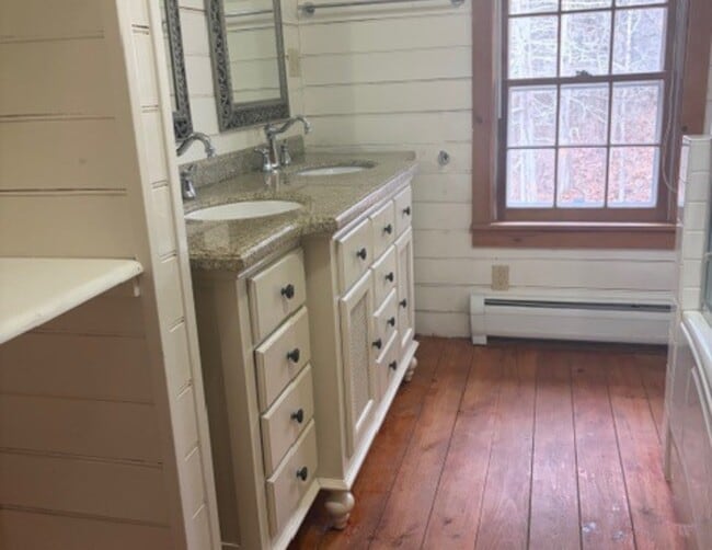 Building Photo - 43 Dublin Rd