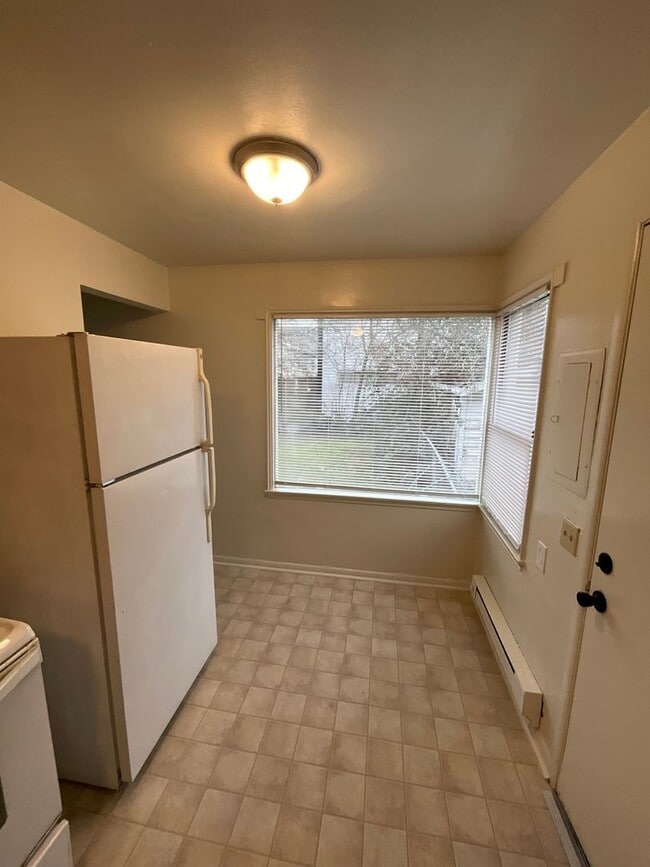 Building Photo - ar808 / ar806 53rd