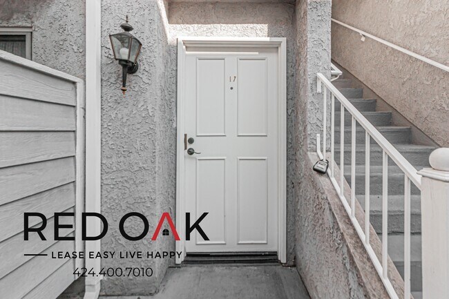 Building Photo - 13444 Moorpark St