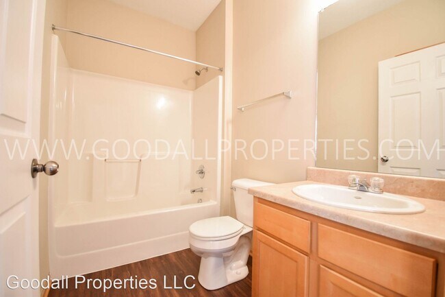 Building Photo - 2 br, 2 bath House - 10320 Norfolk Dr #4