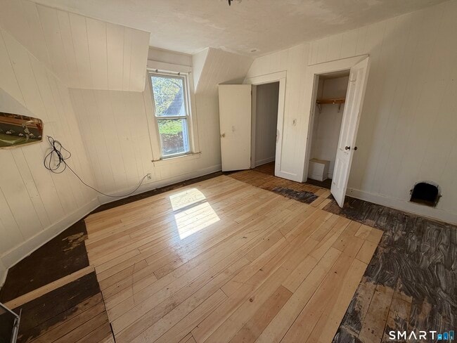 Building Photo - 65 Liberty St