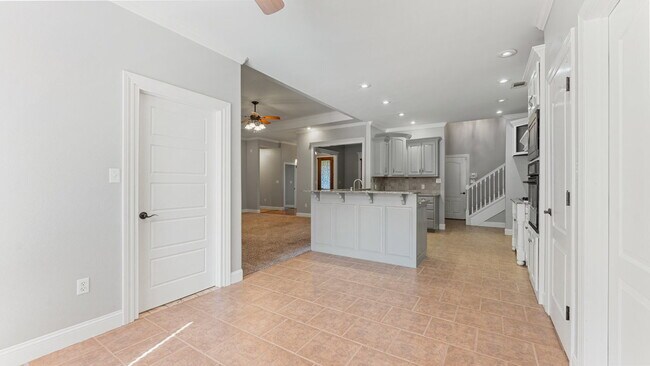 Building Photo - Luxury Bentonville Home with Private Saltwater Pool