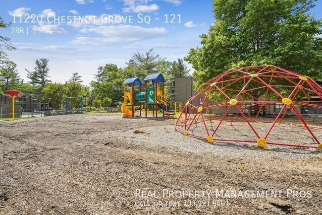 Building Photo - 11220 Chestnut Grove Square