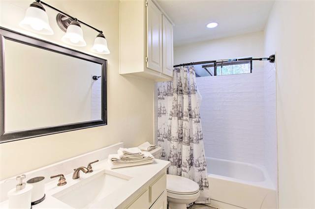 Building Photo - 997 Tanglewood Trail