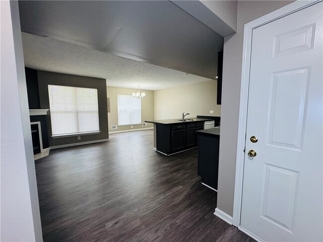 Building Photo - 769 Royal Sunset Dr