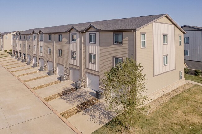Building Photo - 12603 Telge Rd