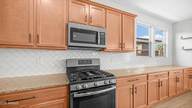 Building Photo - 4349 S Helix