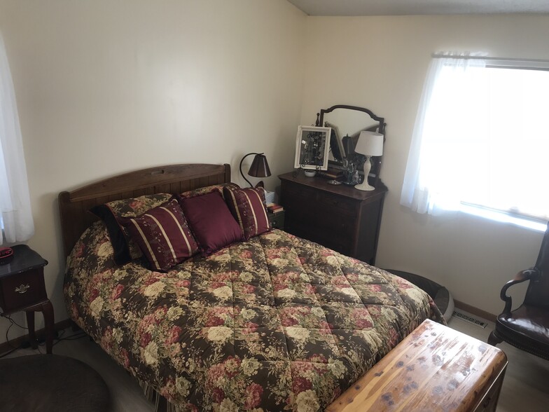 Master Bedroom - 1420 Field Creek Circle