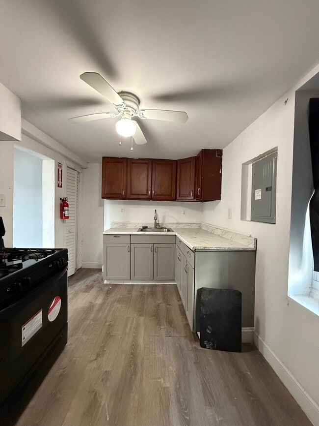 Building Photo - 519 Graff Ln