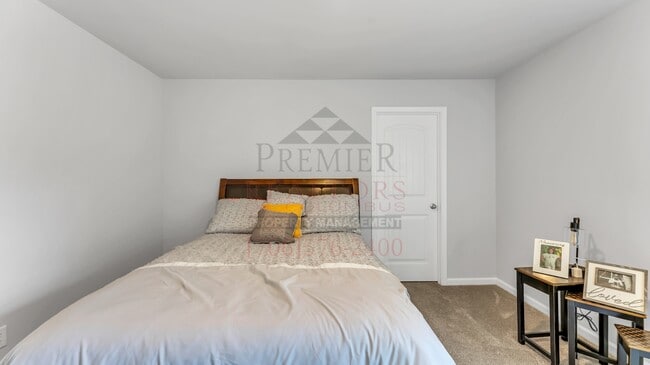 Building Photo - 7594 Mockernut Wy