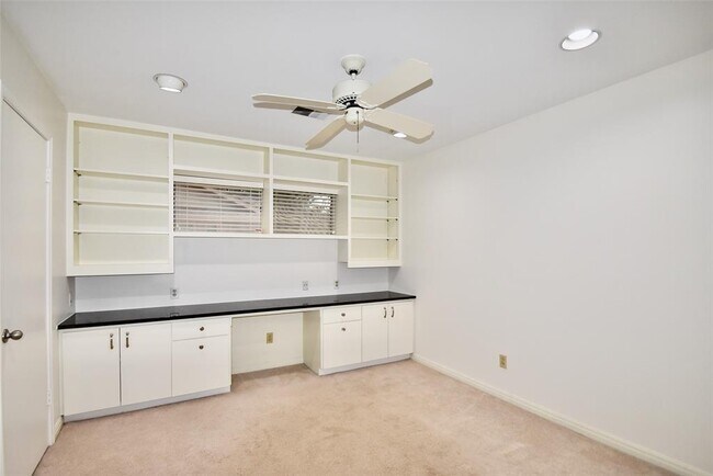 Building Photo - 5531 Yarwell Dr