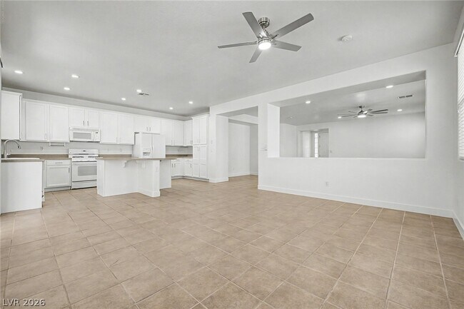 Building Photo - 835 Entrada Ridge Ave