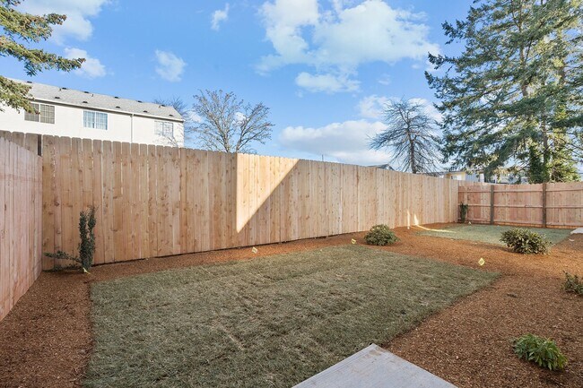 Building Photo - 2 Weeks Free Rent W/ Approved Application ...