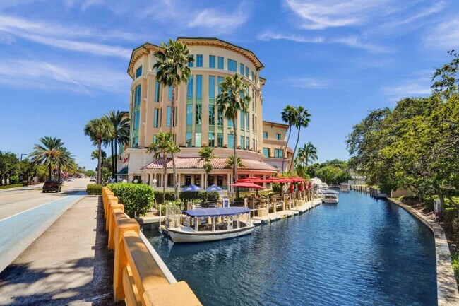 Building Photo - 3020 Seville St