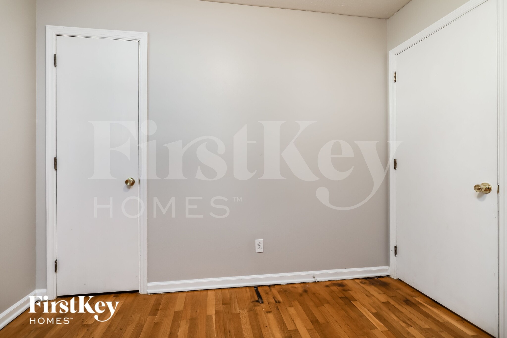 Building Photo - 5562 Hood St