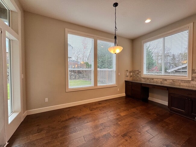 Building Photo - FOR RENT UNFURNISHED: Beautifully maintained 2015 Noyes-built home, 5 bed, 3 bath, 2 car garage w...