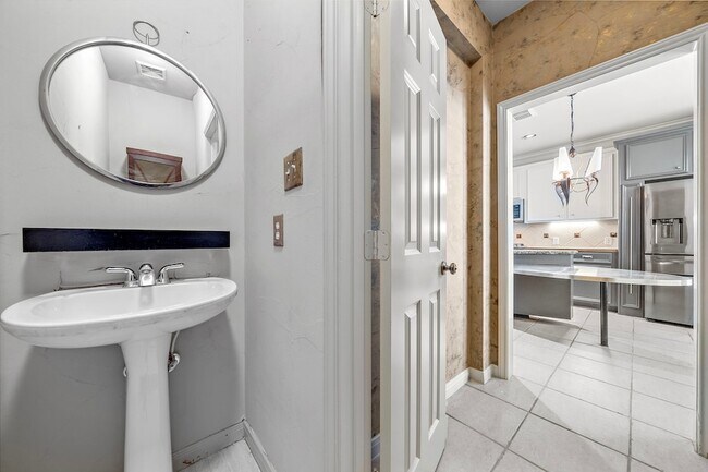 Building Photo - 1429 Oneil St