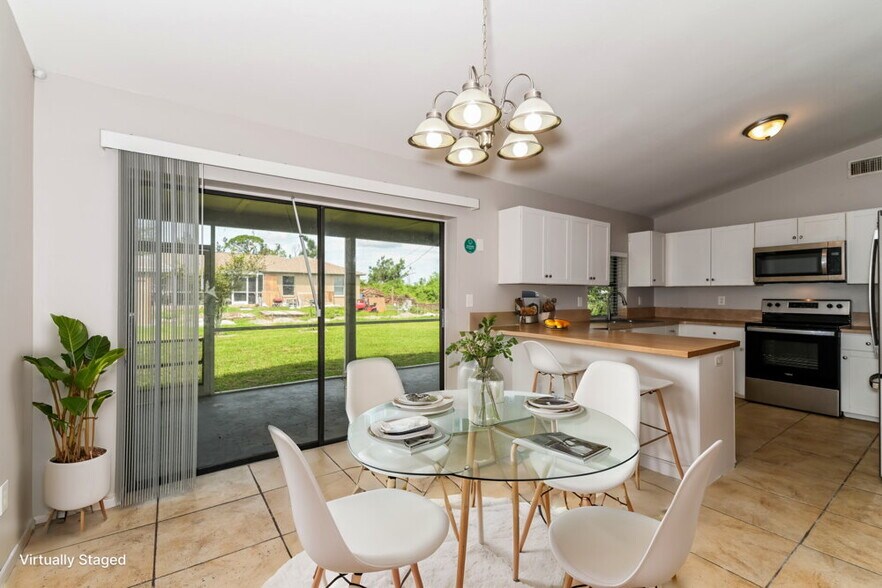 Building Photo - 244 SW 22nd Pl