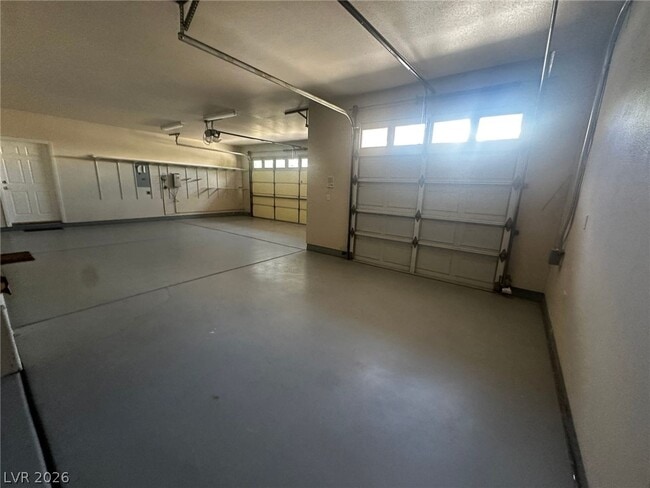 Building Photo - 8623 Golden Canyon Rd