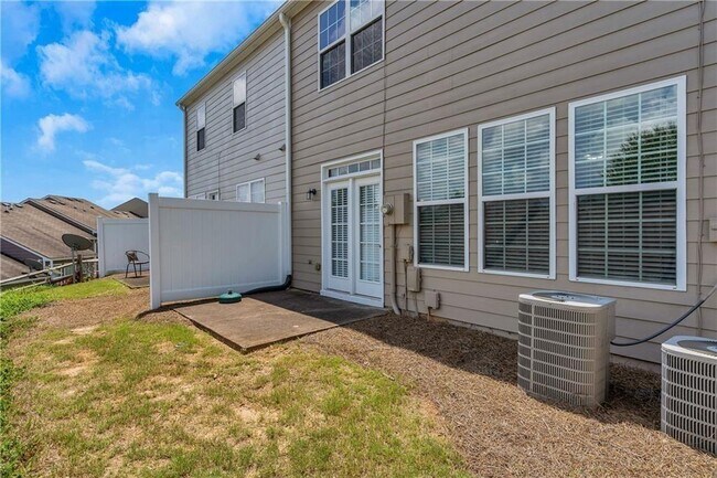 Building Photo - 940 Pierce Ivy Ct NE