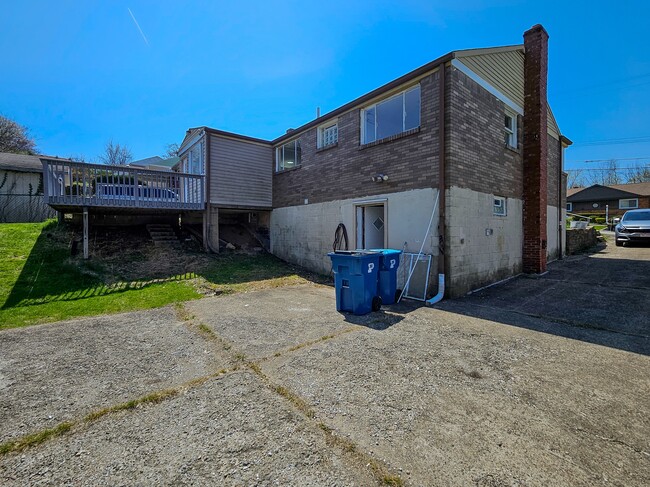Building Photo - 10816 Highpoint Dr