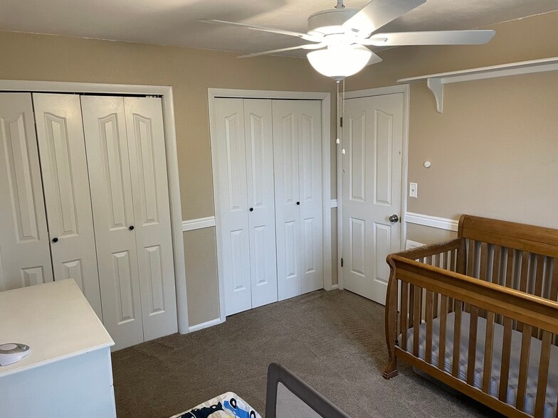 Bedroom 2-2 - 212 Saguarro Dr