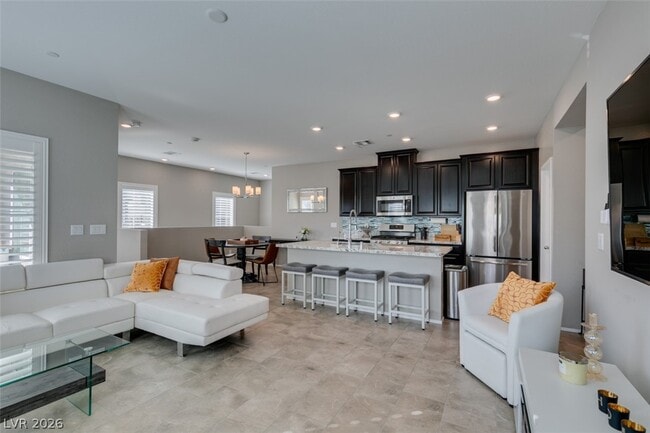 Building Photo - 545 Teovani St